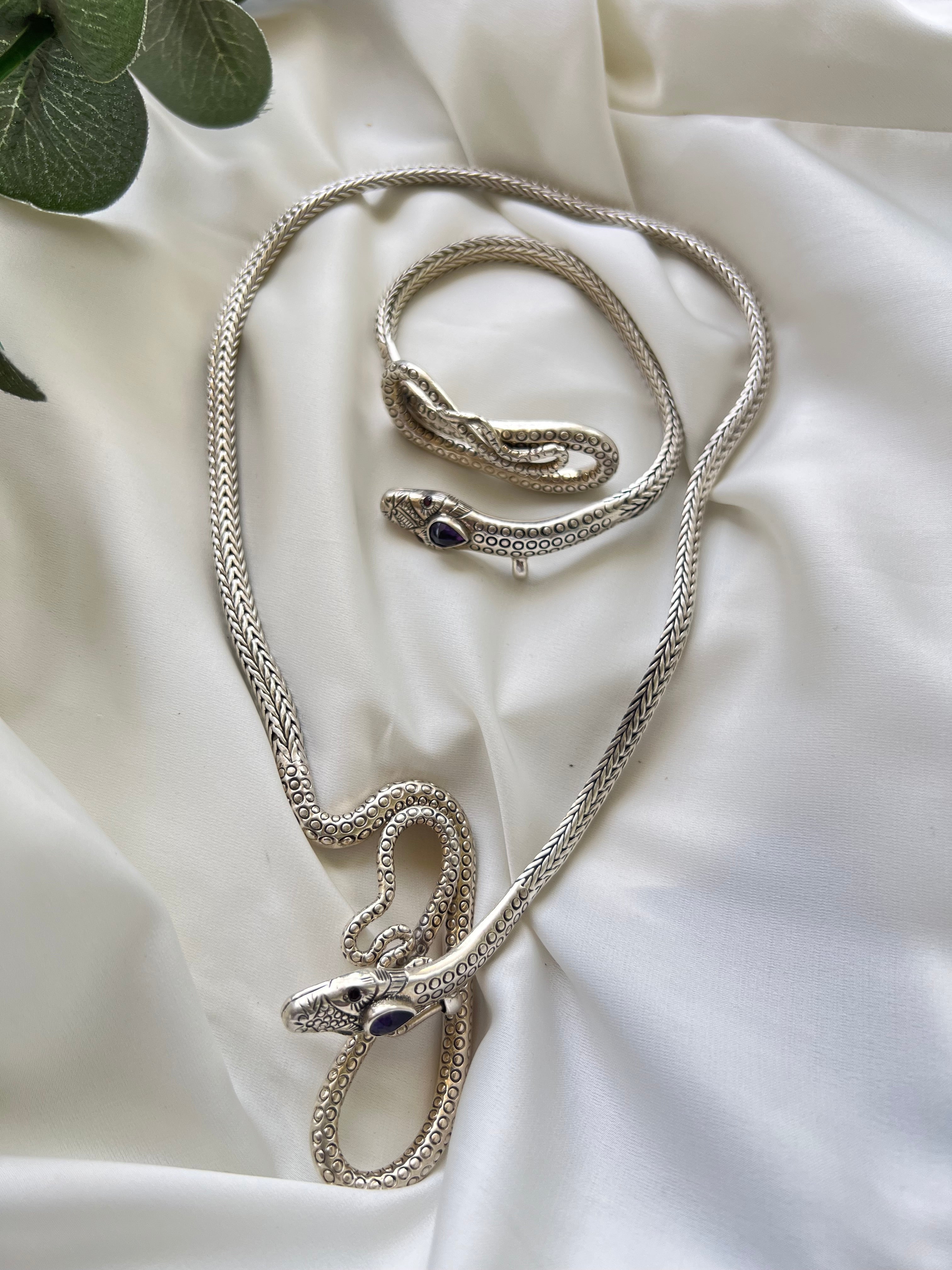 Shining Crystals on Serpentine Elegance Necklace